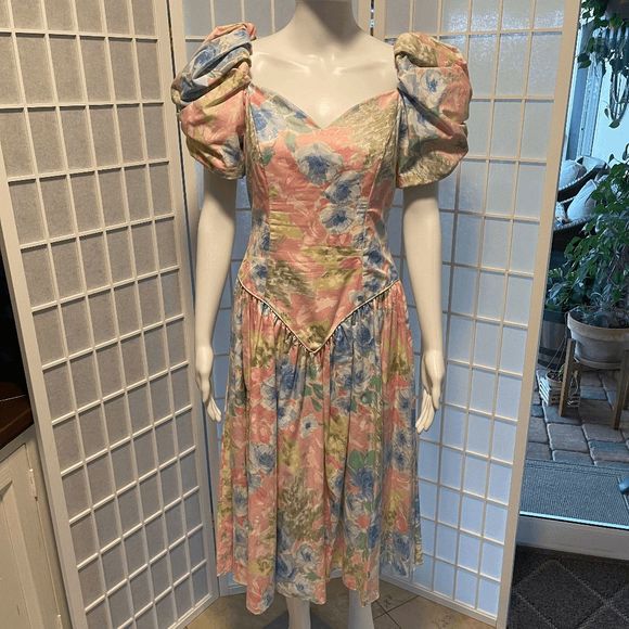 Dresses & Skirts - Vintage 80s "Int'l Ladies Garment Workers Union" Garden style dress, Size 4, Pas
